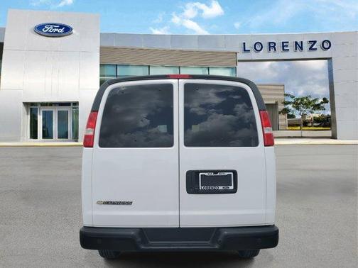 2022 Chevrolet Express 3500 LS
