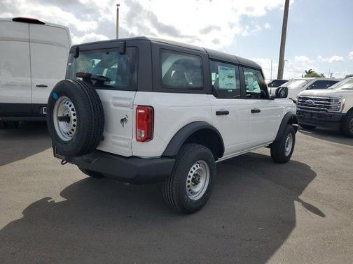 2025 Ford Bronco Base