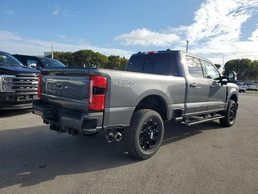 2025 Ford F-350 Lariat Super Duty