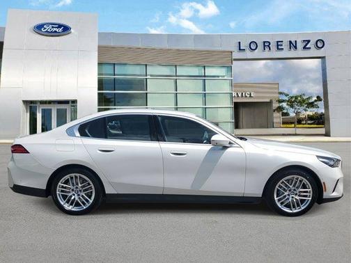 2024 BMW 530 i