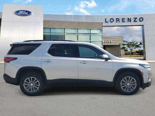 2022 Chevrolet Traverse LT Leather
