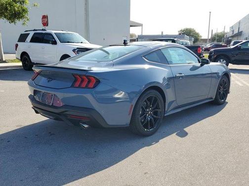 2025 Ford Mustang EcoBoost