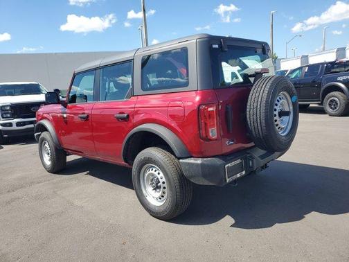 2025 Ford Bronco Base