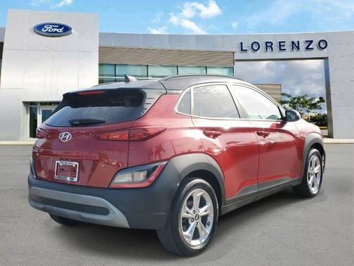2022 Hyundai KONA SEL