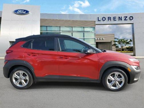 2022 Hyundai KONA SEL