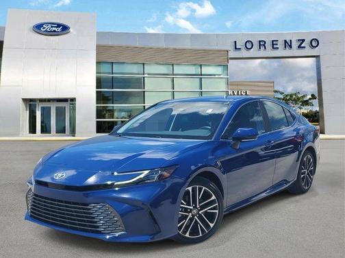 2025 Toyota Camry XLE