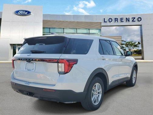 Space White Metallic 2026 Ford Explorer Active