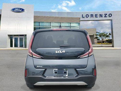 2024 Kia Soul LX