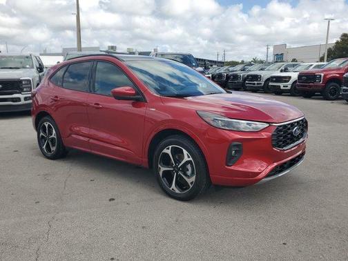 2025 Ford Escape ST-Line Elite
