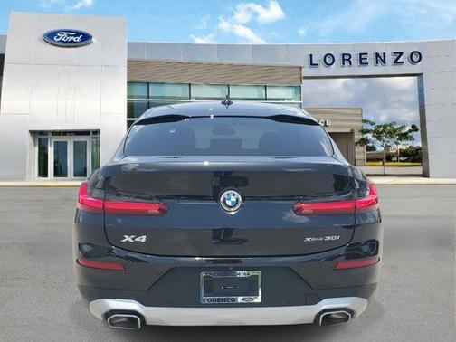 2024 BMW X4 xDrive30i