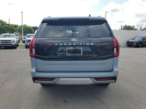 2025 Ford Expedition Max Platinum