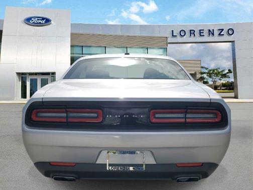 2017 Dodge Challenger SXT