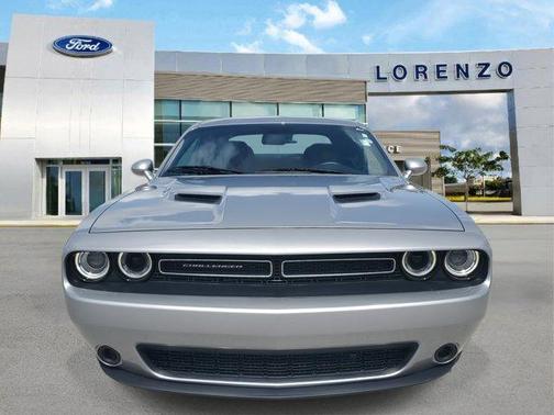 2017 Dodge Challenger SXT