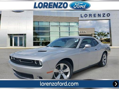 2017 Dodge Challenger SXT