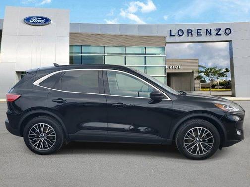 2021 Ford Escape PHEV Titanium