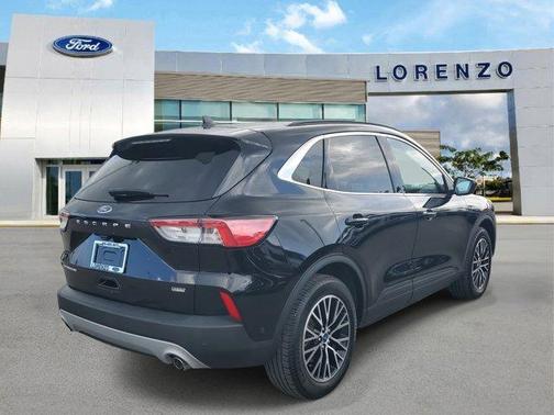 2021 Ford Escape PHEV Titanium