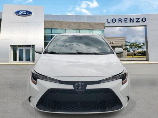 Super White 2020 Toyota Corolla LE