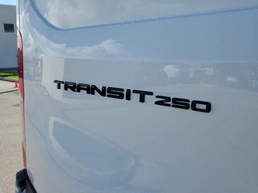 2026 Ford Transit-250 MR