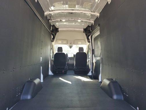 2026 Ford Transit-250 MR