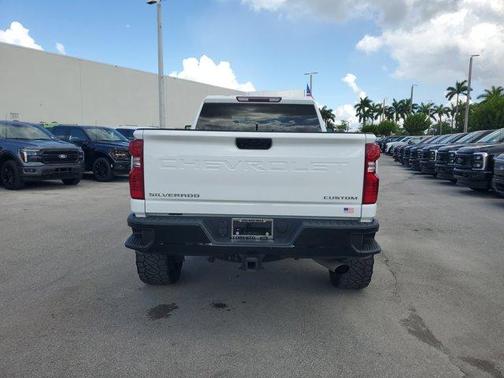 2023 Chevrolet Silverado 2500 Custom