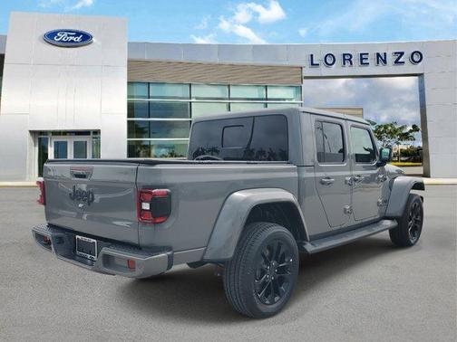 2023 Jeep Gladiator Overland