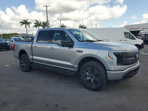 2025 Ford F-150 Lightning Flash