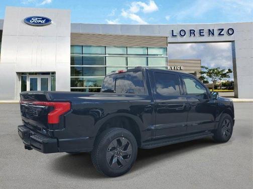 2025 Ford F-150 Lightning LARIAT
