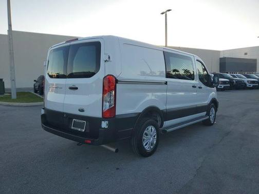 2023 Ford Transit-250 