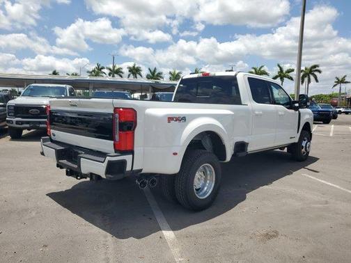 2025 Ford F-350 Platinum