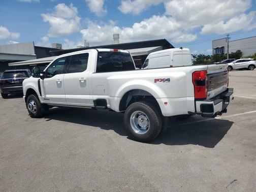 2025 Ford F-350 Platinum