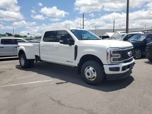 2025 Ford F-350 Platinum