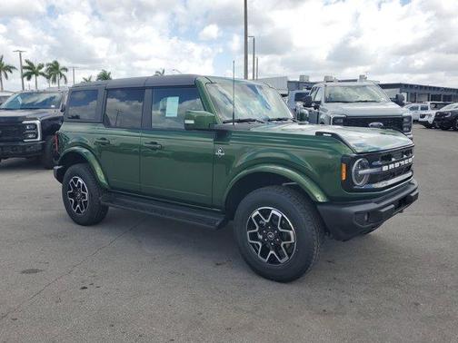 2025 Ford Bronco Outer Banks