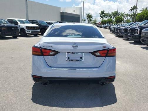2023 Nissan Altima 2.5 SR