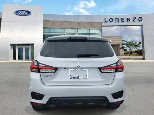 2023 Mitsubishi Outlander Sport SE