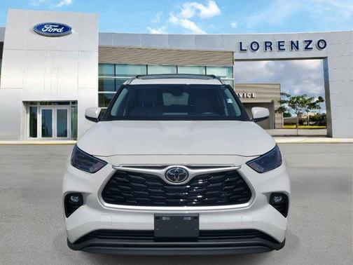 2023 Toyota Highlander LE