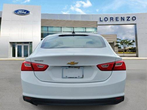 Summit White 2018 Chevrolet Malibu 1LS