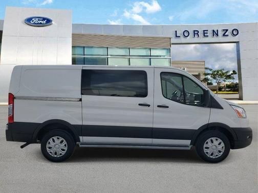 2022 Ford Transit-250
