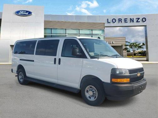 2022 Chevrolet Express 3500 LS