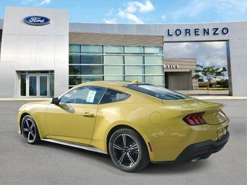 2025 Ford Mustang EcoBoost