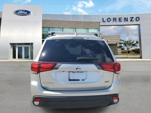 2020 Mitsubishi Outlander LE