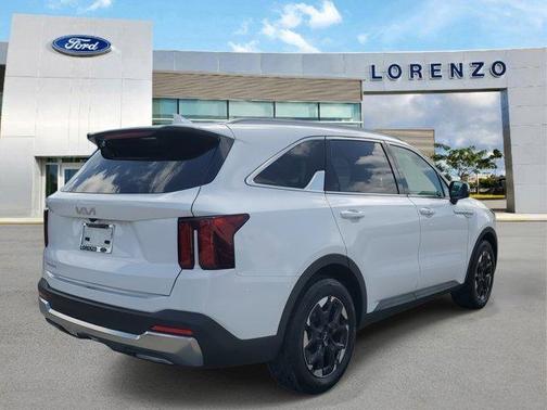 2024 Kia Sorento S