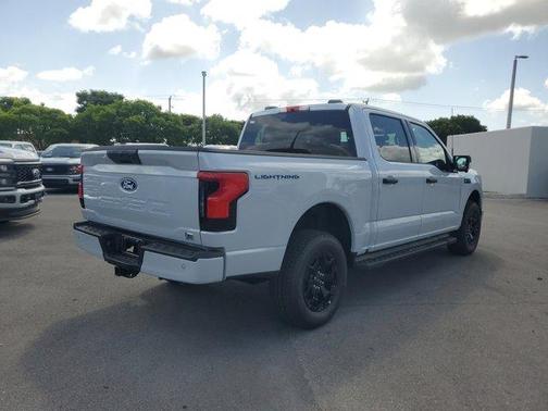 2025 Ford F-150 Lightning XLT