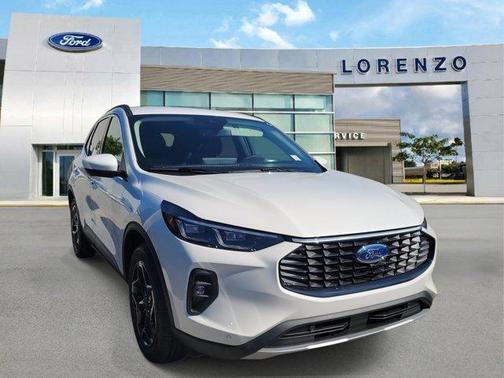 2026 Ford Escape Platinum