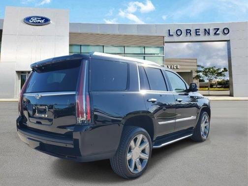 2018 Cadillac Escalade Luxury
