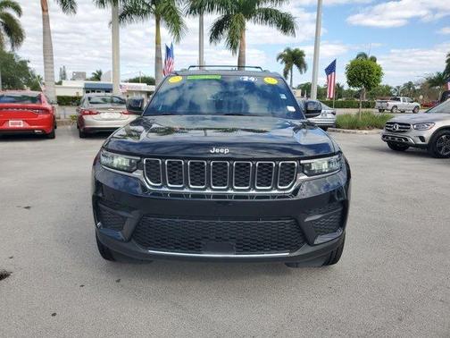 2024 Jeep Grand Cherokee Laredo