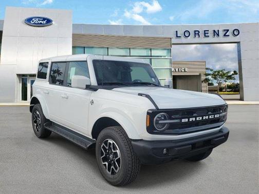 2025 Ford Bronco Outer Banks