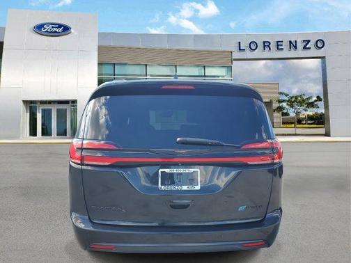 2021 Chrysler Pacifica Hybrid Limited