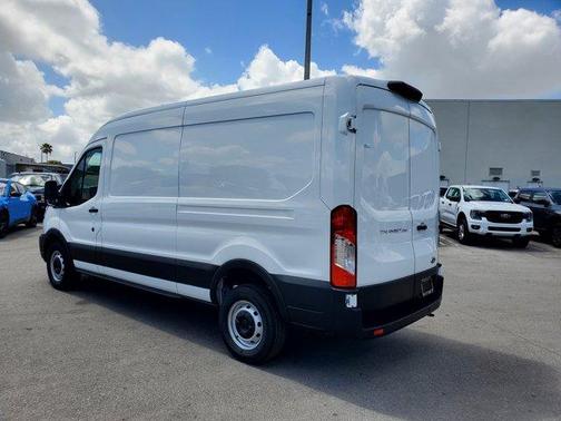 2025 Ford Transit-250 148 WB Medium Roof Cargo