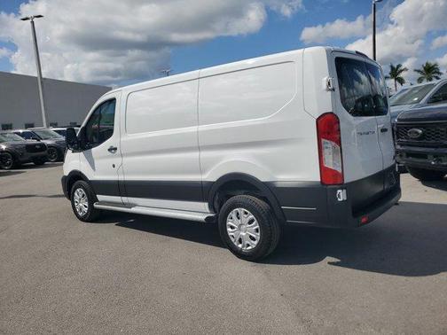2024 Ford Transit-250 