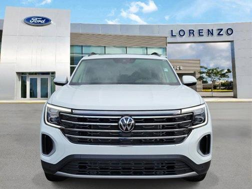 Pure White 2025 Volkswagen Atlas 2.0T SE w/Technology